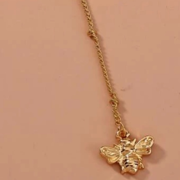 Save the Bees 🐝 necklace - Picture 4 of 4